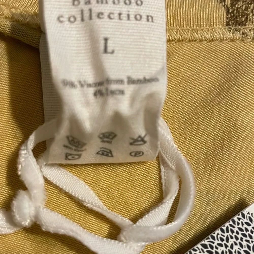 NWT A Kate Quinn Short Sleeve Basic Henley Tee Shirt featuring Buffalo - Picture 6 of 6